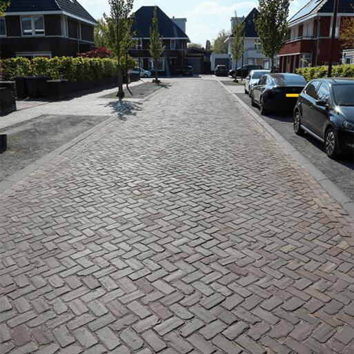 oud-gebakken-klinkers-keiformaat-genuanceerd