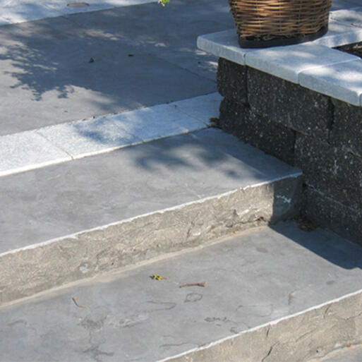 Blue stone traptrede gekapt