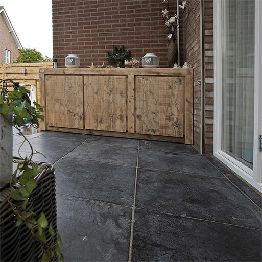 Pacific Black tegel antic finish