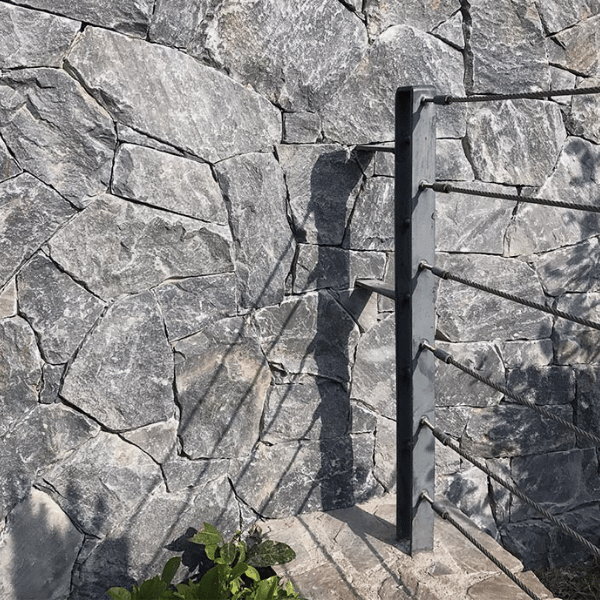 Corner Rock Wall Colonia