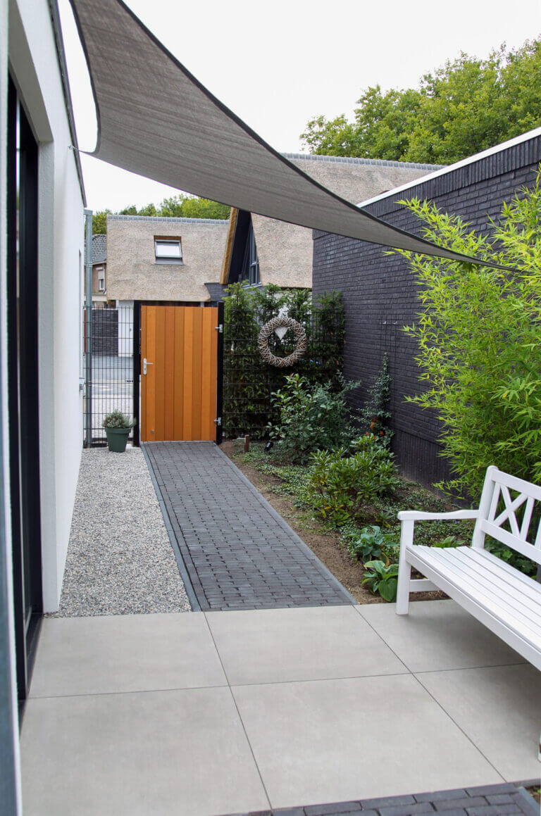 Tuintegels voor een schaduwrijke tuin