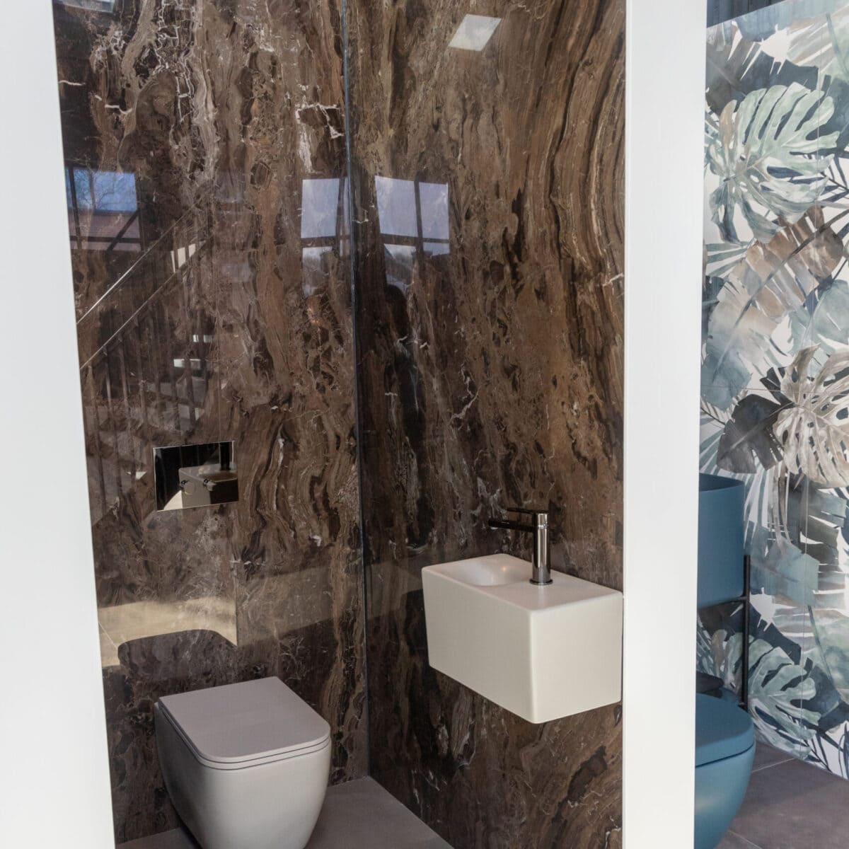 Keramisch hangtoilet met bijpassende bril taupe